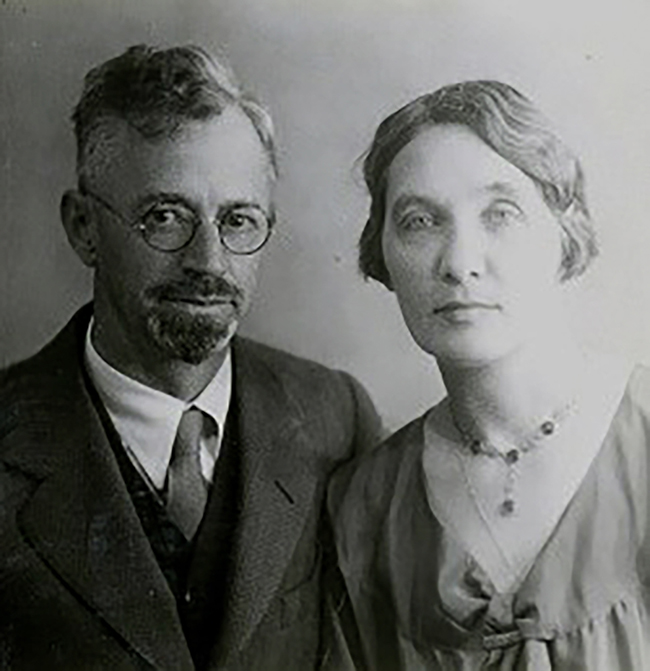Susan Thew with her husband Hugh Parks, Sequoia and Kings Canyon National Parks / National Park Service