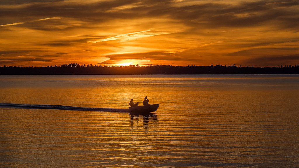 Sunset over Rainy Lake, Voyageurs National Park / jck_photos