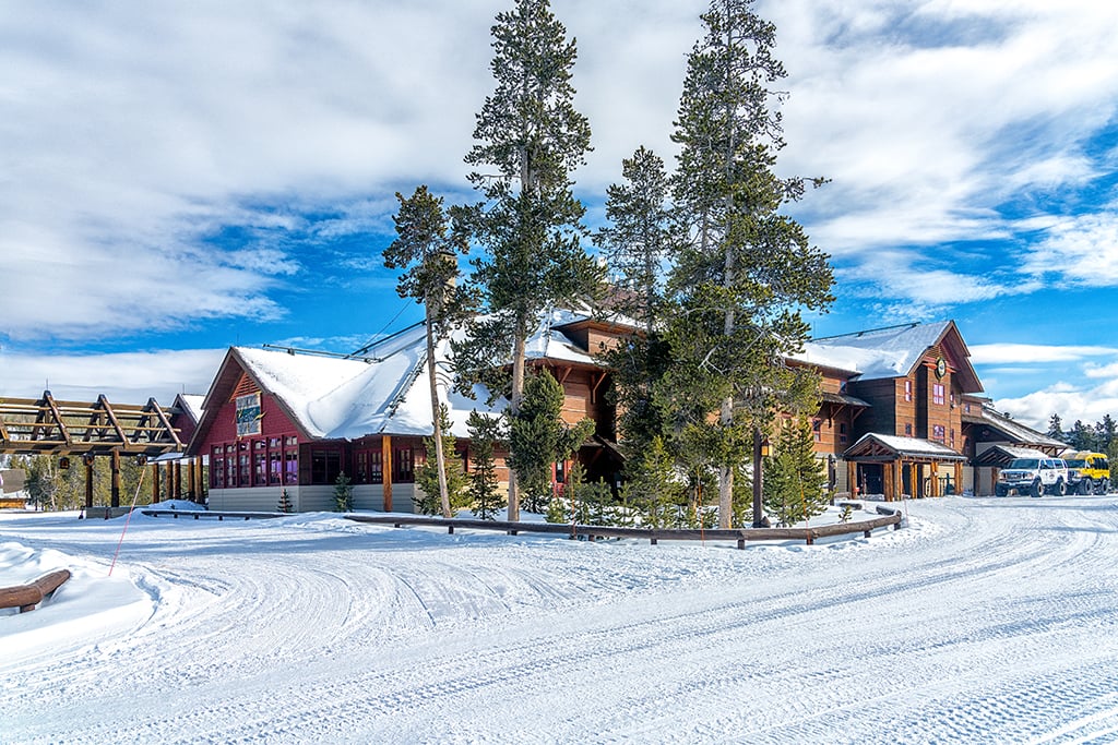Old Faithful Snow Lodge, Yellowstone National Park / Rebecca Latson