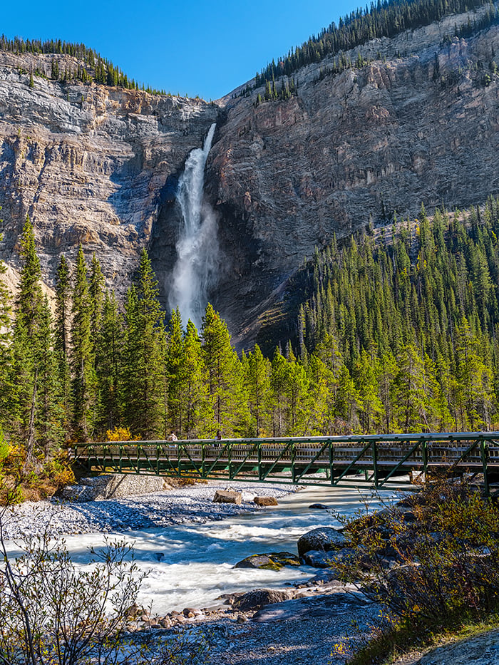 Takakkaw Falls, Yoho National Park / Rebecca Latson Takakkaw Falls, Yoho National Park / Rebecca Latson