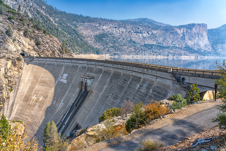 The O'Shaughnessy Dam and Hetch Hetchy Reservoir, Yosemite National Park / Rebecca Latson