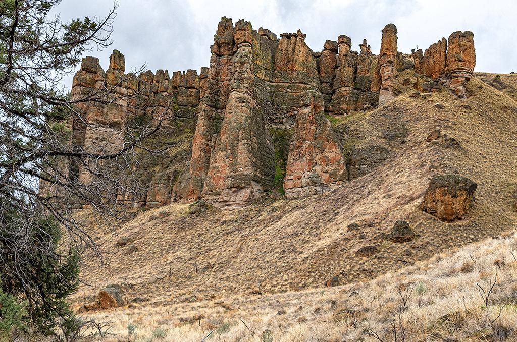 A view of the ancient remnants of the lahars known as the Palisades in the Clarno Unit of John Day Fossil Beds National Monument