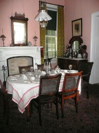 Dining room of commander's residence. Claire Walter photo.