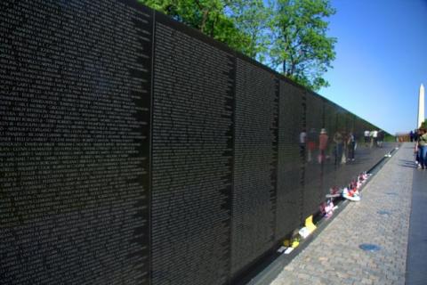 Vietnam Veterans Memorial: In Memory Plaque (U.S. National Park Service)