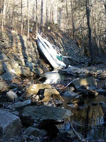 Boat accident at Big Hunting Creek