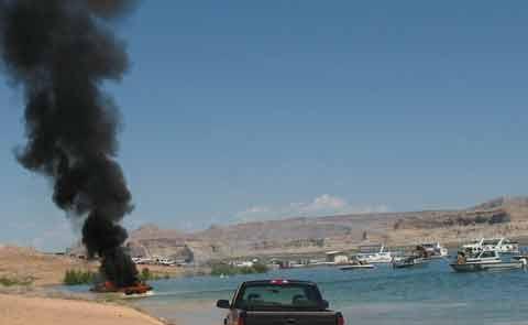 Boat fire at Glen Canyon.