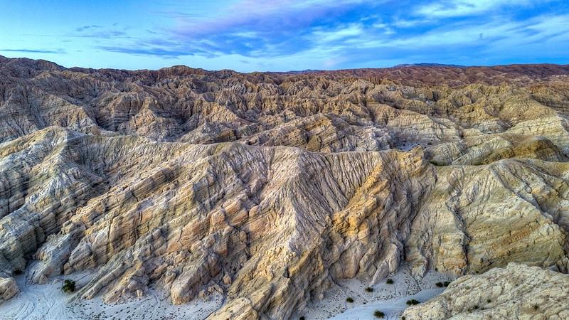 Box canyons in the desert