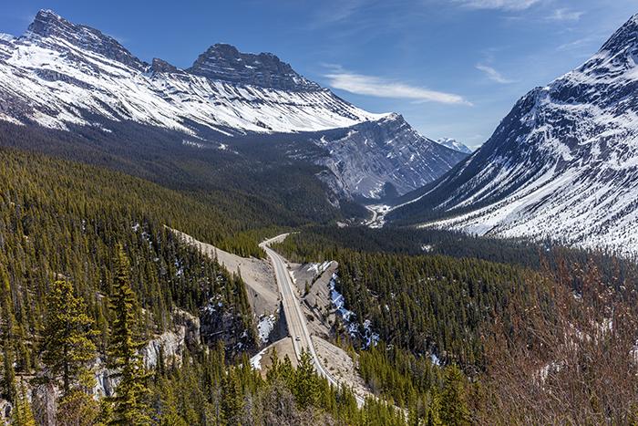 Cirrus Mountain And The Icefield Parkway Below, Banff National Park / Rebecca Latson
