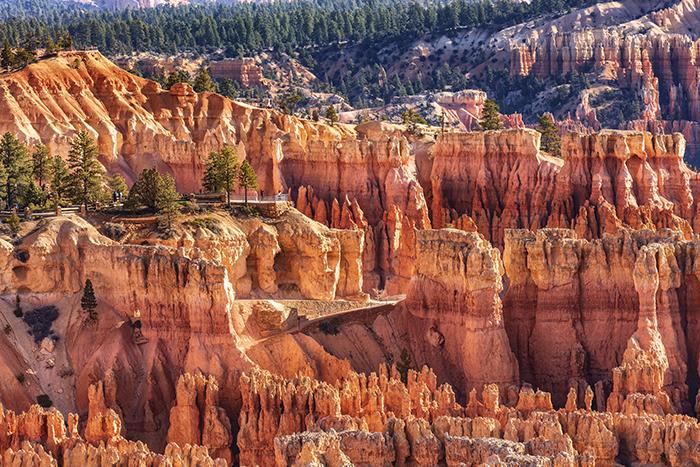 An Inspiration Point View of Sunset and Sunrise Points, Bryce Canyon National Park / Rebecca Latson