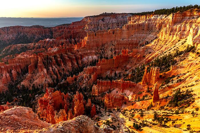 A southeast sunrise view at Upper Inspiration Point, Bryce Canyon National Park / Rebecca Latson