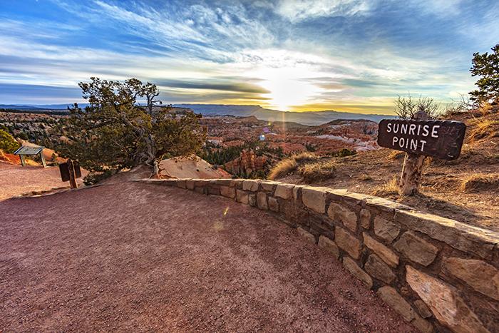 Heading toward the Queens Garden trail from Sunrise Point, Bryce Canyon National Park / Rebecca Latson