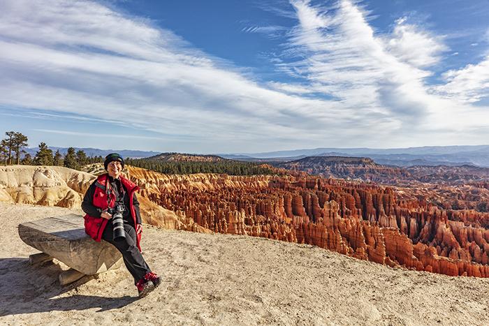 The photographer taking a break at Inspiration Point, Bryce Canyon National Park / Rebecca Latson