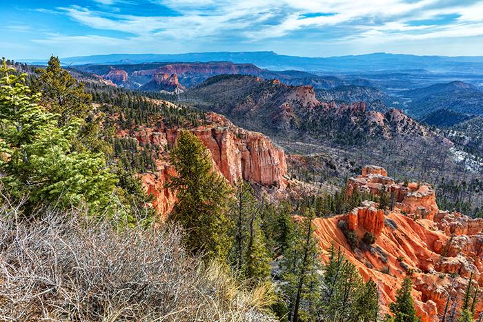 A wide-angle view at Piracy Point, Bryce Canyon National Park / Rebecca Latson