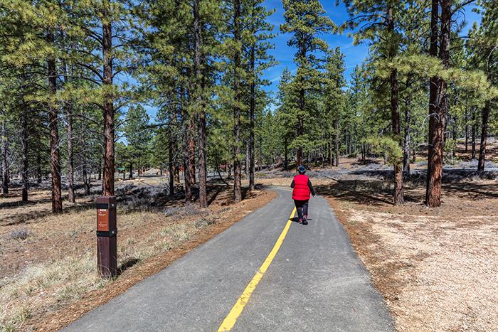 Walking along the shared-use trail, Bryce Canyon National Park / Rebecca Latson