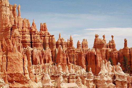Hoodoos—oddly shaped sandstone pillars—in Bryce Canyon National Park. Credit: Brian Poicus CC BY 2.0