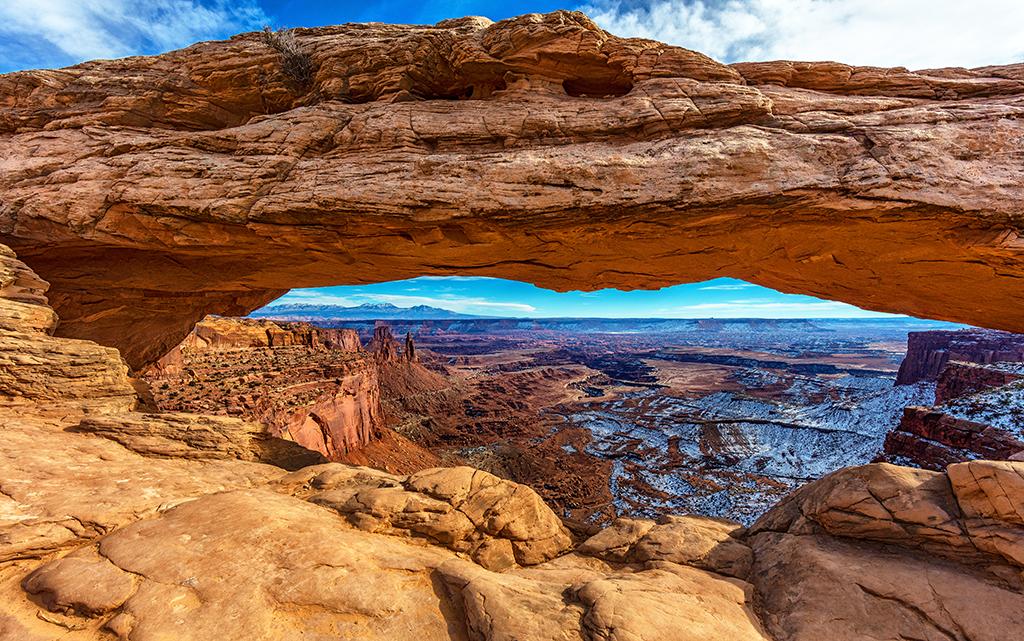 The view framed by Mesa Arch, Canyonlands National Park / Rebecca Latson
