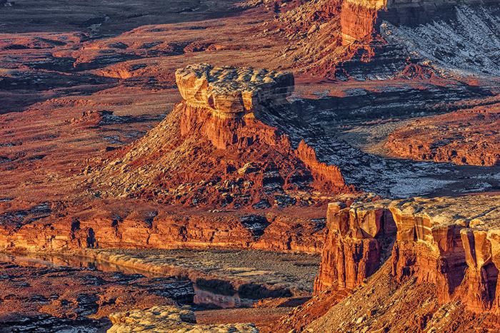 A close-up view of Green River scenery and Canyonlands geology, Canyonlands National Park / Rebecca Latson