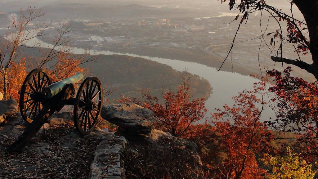 Garrity's Alabama Battery stands sentinel overlooking Moccasin Bend, the Tennessee River, and Chattanooga from Lookout Mountain