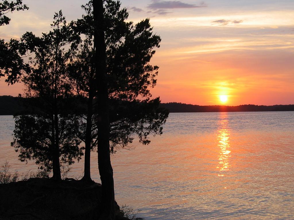 Sunset at the Point - Lake of the Arbuckles, Chickasaw National Recreation Area / National Park Service