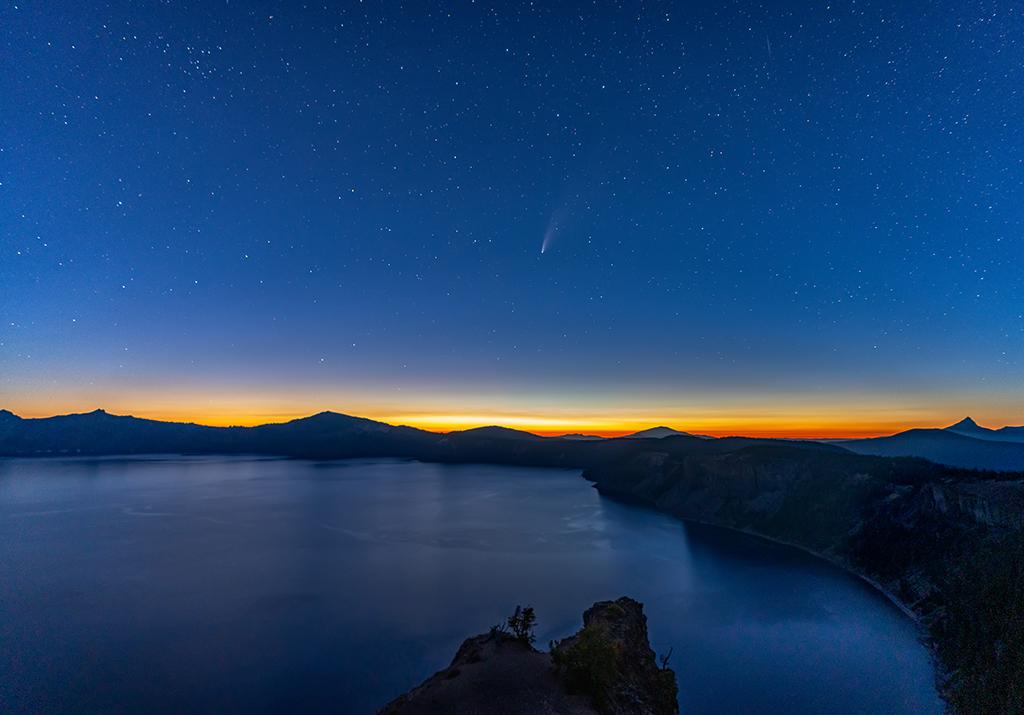Neowise's first appearance in the sky that night, Crater Lake National Park / Rebecca Latson