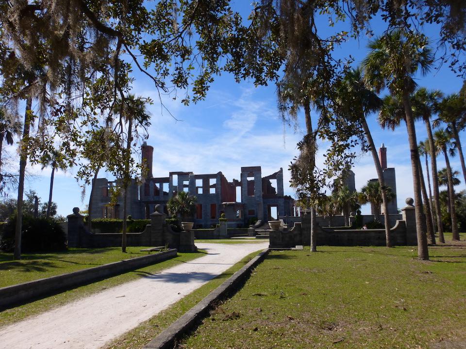Thomas Carnegie's Dungeness Mansion burned in 1959/David and Kay Scott