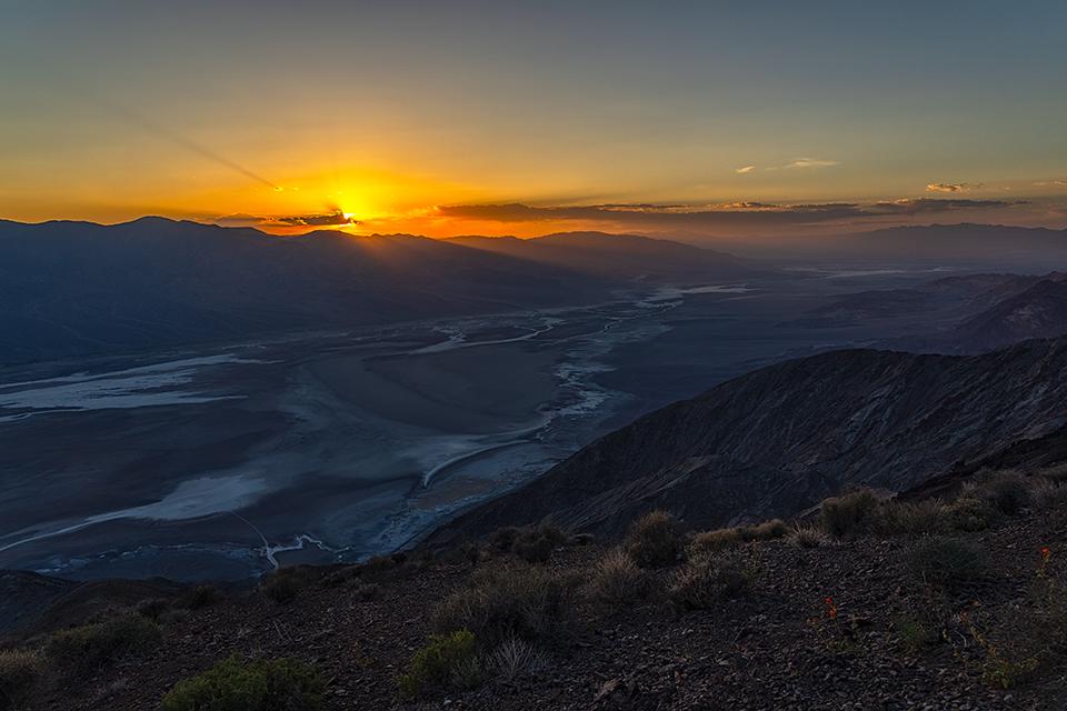 Sunset at Dantes View, Death Valley National Park / Rebecca Latson
