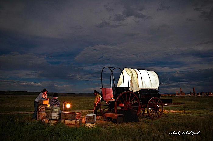 Tour Fort Union National Monument By Candlelight/NPS