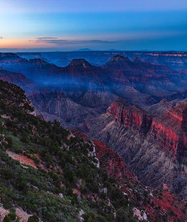 The beginning of sunrise over the North Rim - cropped, Grand Canyon National Park / Rebecca Latson