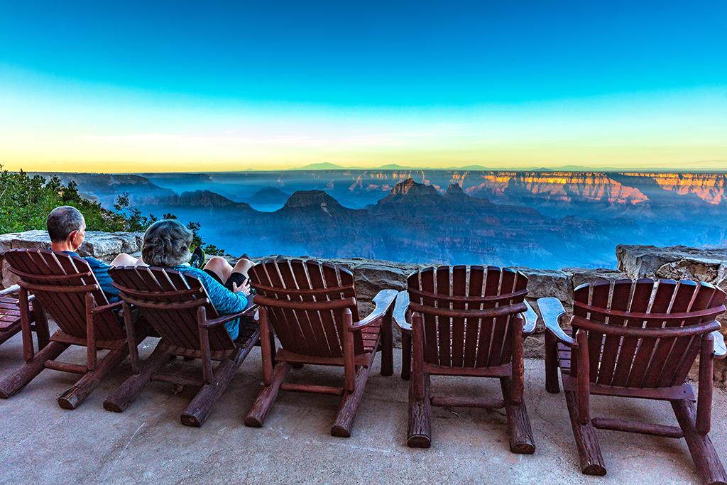 Enjoying the North Rim scenery, Grand Canyon National Park / Rebecca Latson