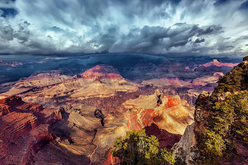 South Rim storm clouds, Grand Canyon National Park / Rebecca Latson