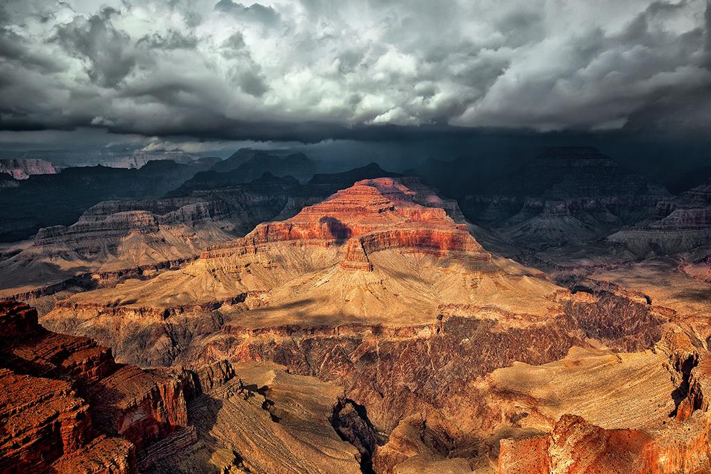 A stormy start to the day along the South Rim, Grand Canyon National Park /  Rebecca Latson