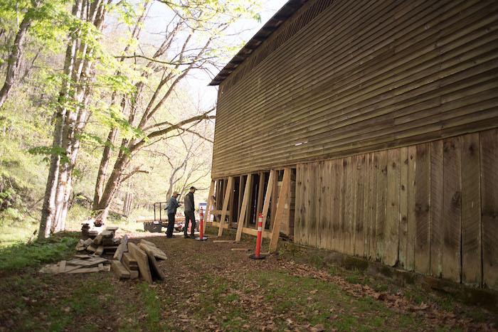 Renovation of the Palmer Barn in Great Smoky Mountains National Park/Camilla Calnan