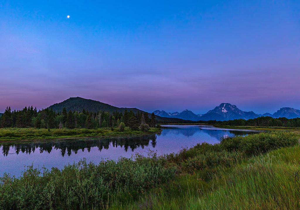 Dawn over Oxbow Bend scenery, Grand Teton National Park / Rebecca Latson