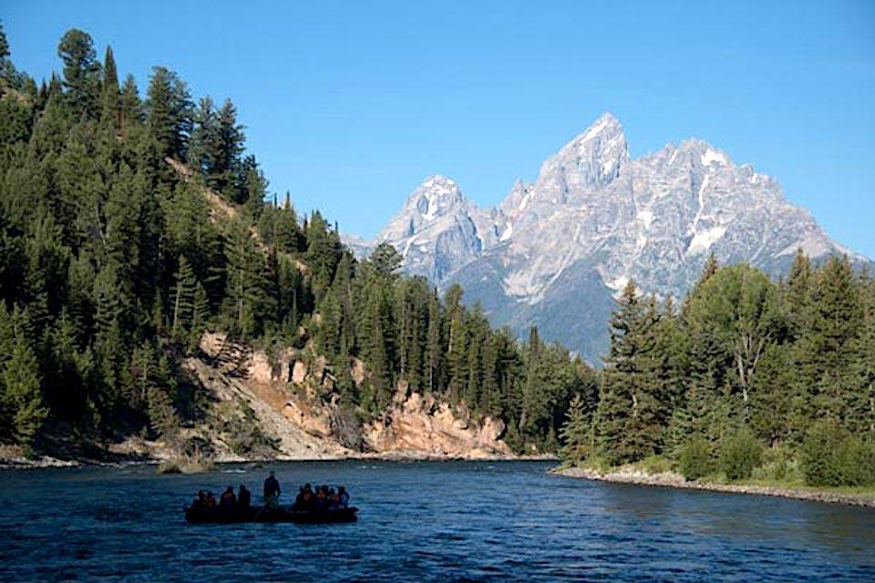 Exploring Grand Teton National Park via the Snake River/GTNPF Exploring Grand Teton National Park via the Snake River/GTNPF