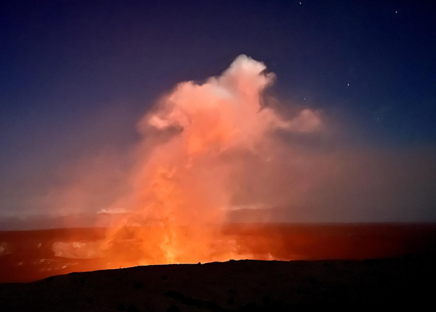 At dawn, this steam cloud over the Kīlauea Caldera looked almost human for a moment.
