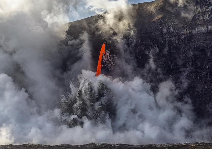 Explosive action at the "Fire Hose",  Hawai'i Volcanoes National Park / Rebecca Latson