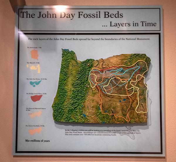 Layers in time, John Day Fossil Beds National Monument / Rebecca Latson