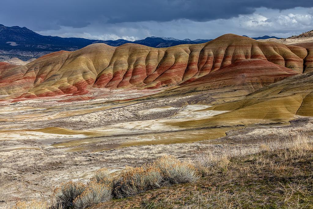 Late afternoon in the Painted Hills Unit, John Day Fossil Beds National Monument / Rebecca Latson