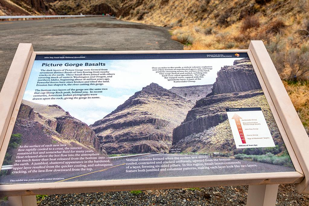 Picture Gorge basalts description, Sheep Rock Unit, John Day Fossil Beds National Monument / Rebecca Latson