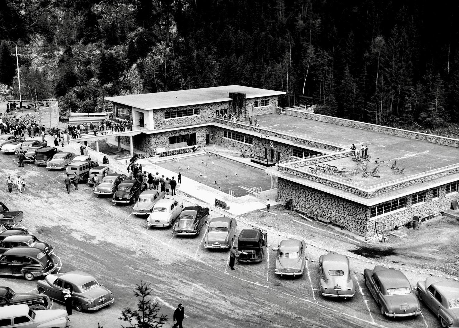 A crowd was on hand for the 1951 opening of the Radium Hot Springs Aquacourt building.