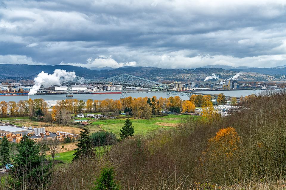 The Lewis and Clark Bridge and modern development along the Columbia River at Longview, Washington, Louis and Clark National Historic Trail / Rebecca Latson