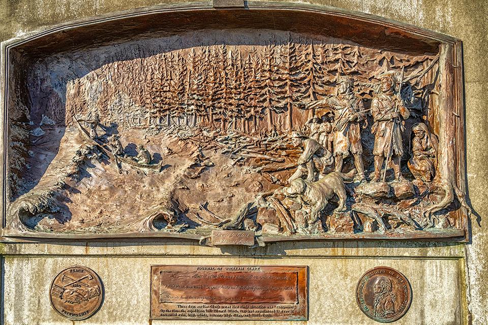 The Dismal Nitch commemorative bas relief, Louis and Clark National Historic Trail / Rebecca Latson
