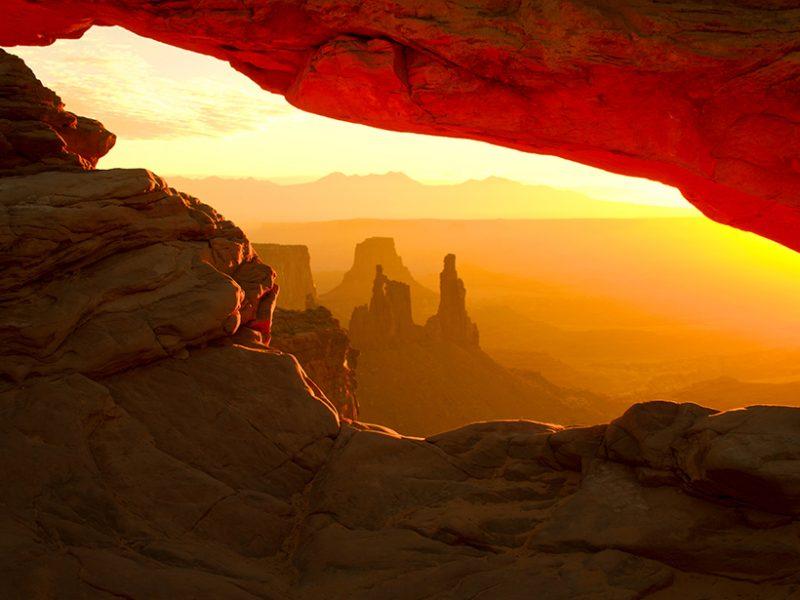 A view through Mesa Arch, Canyonlands National Park. Credit: Unshuttered Soul~ Good to be busy, CC BY-NC 2.0