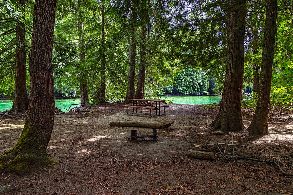 A Harlequin Campground campsite, Lake Chelan National Recreation Area, North Cascades Complex / Rebecca Latson