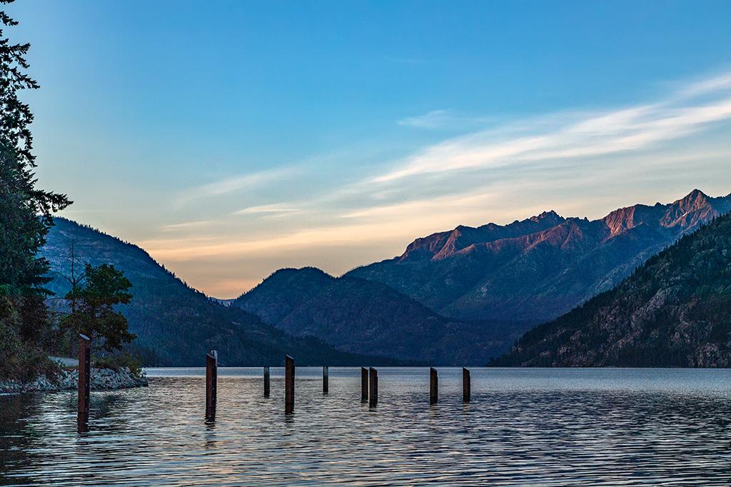 Sunrise downlake, Lake Chelan National Recreation Area, North Cascades Complex / Rebecca Latson