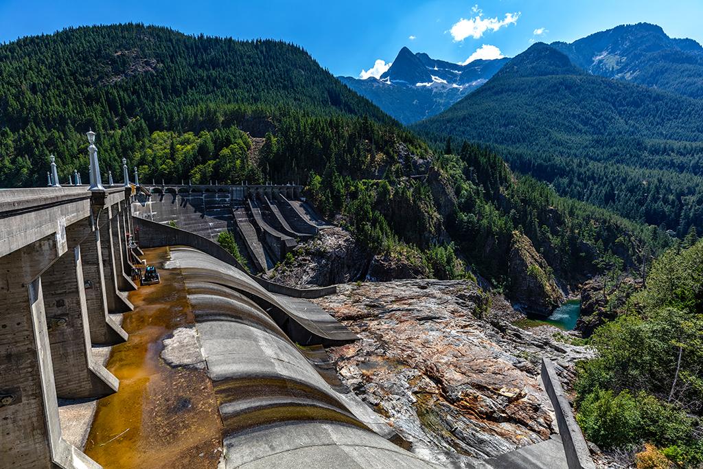 A midday view of  Diablo Dam scenery, Ross Lake National Recreation Area, North Cascades Complex / Rebecca Latson