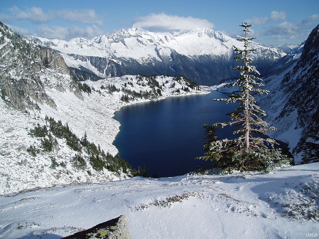 Hidden Lake, North Cascades National Park / USGS-Richard W. Sheibley III