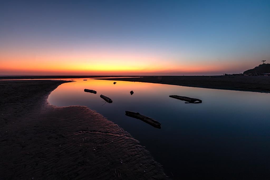 Kalaloch Beach afterglow, Olympic National Park / Rebecca Latson