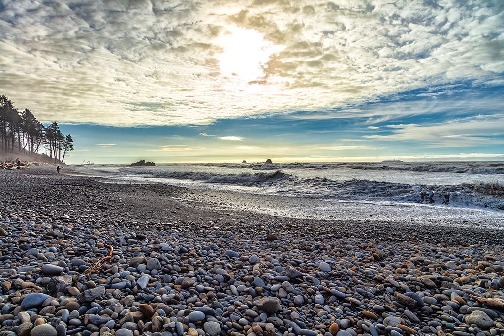 A winter afternoon at Ruby Beach, Olympic National Park / Rebecca Latson