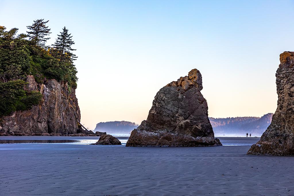 An early morning, low-tide view of Ruby Beach, Olympic National Park / Rebecca Latson